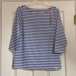 Vineyard vines boat neck stressed stretch knit top